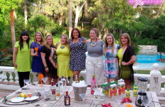 Cocktail class at private accomodation with cheeky butler 